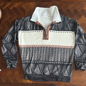 Women's Black and White Patterned Thin Sweater